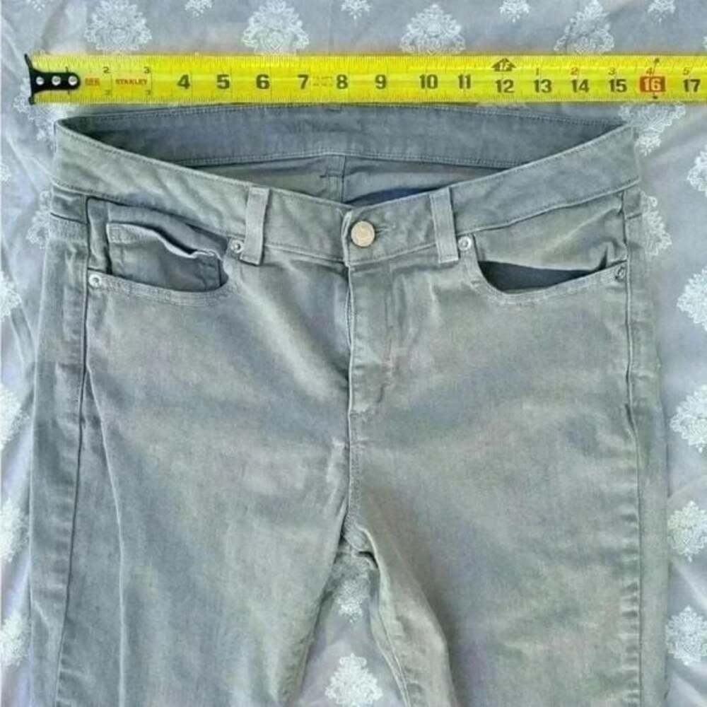 Michael Kors Skinny Womens Jeans Size & Gray
Light Wash Stretch Size 6 - Picture 5 of 8